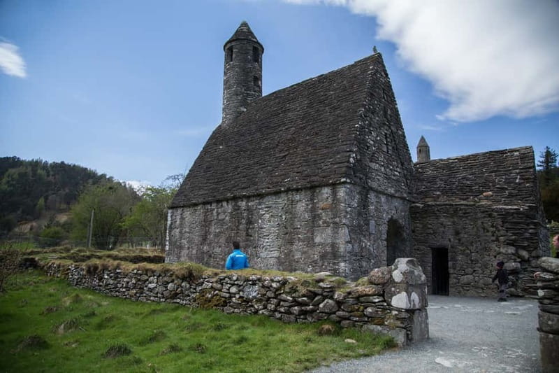 From Dublin: Wicklow, Powerscourt, and Glendalough Day Tour - The Road Trip Experience: Guides, Commentary, and Small-Group Flow