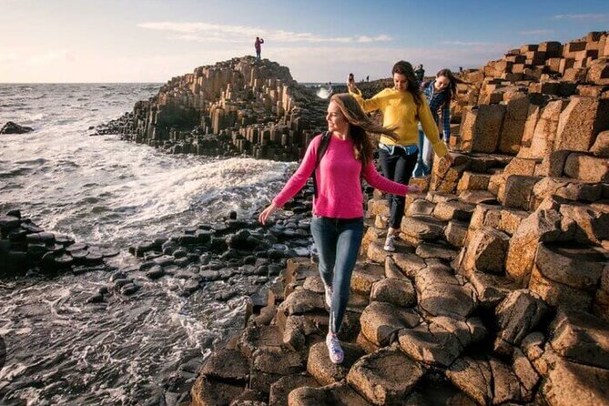 Giants Causeway with Private Chauffeur Day Tour from Dublin - Bushmills Distillery for a Quick Tasting Moment