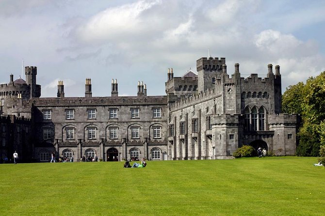 Glendalough Day Tour from Dublin: Including Kilkenny City - A 9-hour run from Dublin to Glendalough and Kilkenny