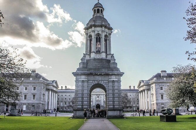 Highlights of Dublin Private Walking Tour with Guide - Dublin Castle Grounds: From Medieval Power to Modern Ceremonies