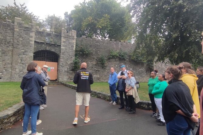 In Our Shoes Dublin Walking Tour - The 1.5-Hour Walk: What the Tempo Feels Like