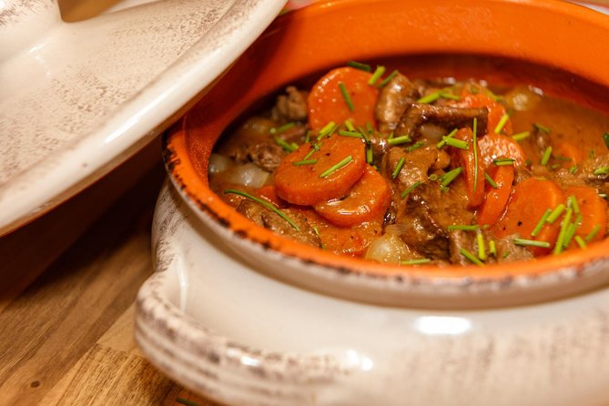 Irish Craic & Cuisine: Cooking Class & Dinner in Central Dublin - Irish Craic Cooking with Ann: a cozy dinner party, not a show
