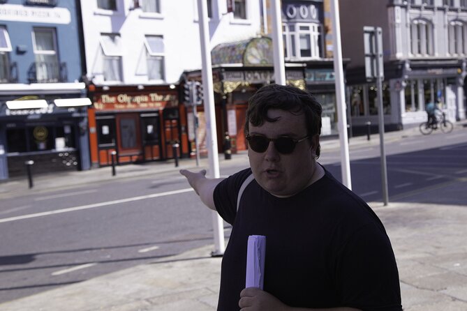 Legends, Ghosts and Ghouls Walking Tour Dublin - Starting at Merrion Square: a clear meetup and an easy ending