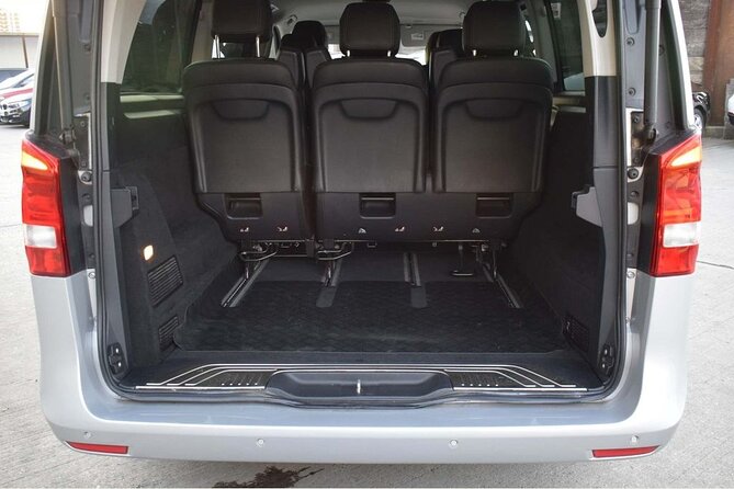 Private Dublin Airport Transfer to & from Belfast City - Private Dublin to Belfast Transfer: the door-to-door peace of mind