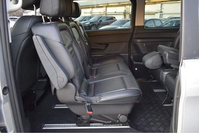 Private Dublin Airport Transfer to & from Belfast City - Mercedes or Ford Tourneo comfort, plus real onboard perks