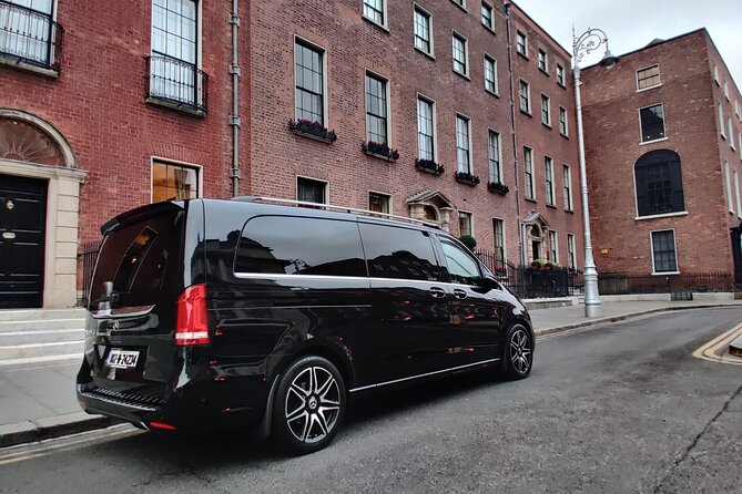 Private Dublin Airport Transfers to City Center Hotels - Choosing the Car vs. Luxury Minivan for Up to 6