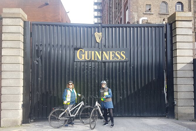 Private Dublin Historical and Heritage Tour by Bike - The ride setup: where to meet and what to expect on the bike
