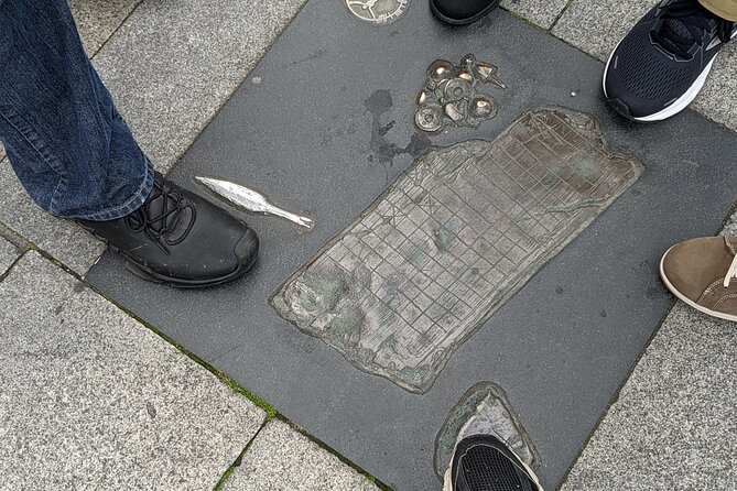Private Guided Walking Tour in Dublin - Starting at Dublin City Hall, where civic power replaced trade