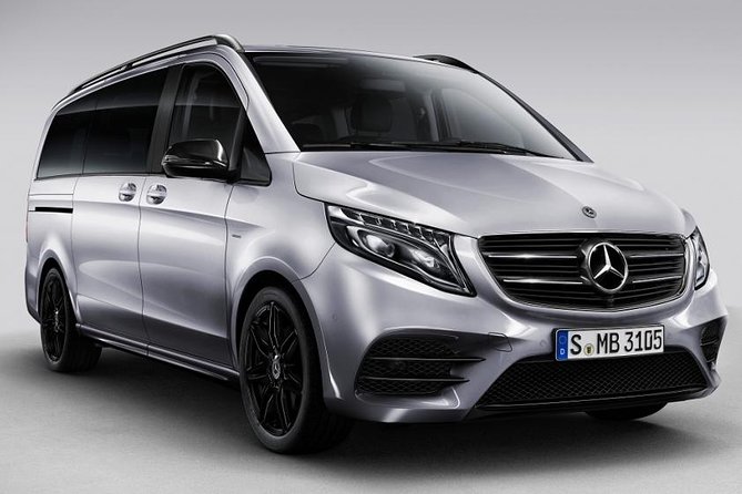 Private Transfer: Dublin Airport DUB to Dublin by Luxury Van - From Dublin Airport to the city, the calm-start you actually want