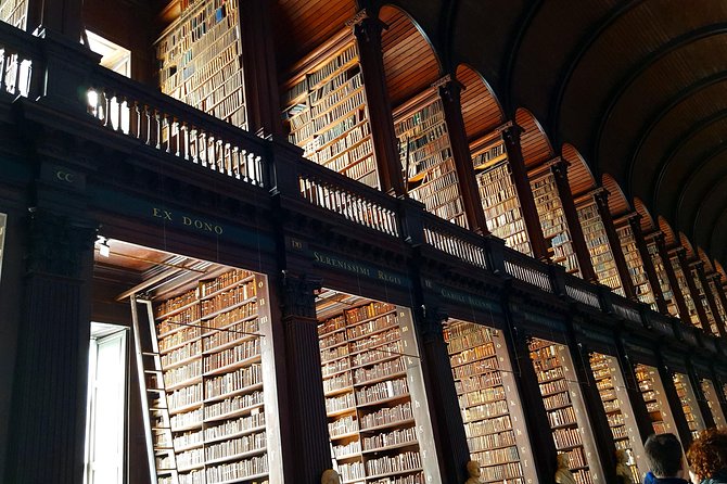 Private Ultimate Day in Dublin (Walking Tour) - Trinity College Dublin and the Old Library: the Book of Kells is the star