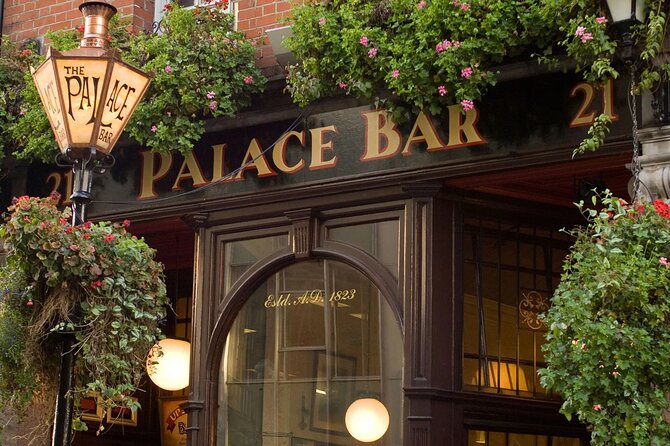 Pub Crawl Walking Tour Through the Heart of Irelands Capital - Stop 2: The Oval Bar for a Friendly Kickoff