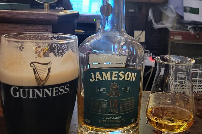 Pub Crawl Walking Tour Through the Heart of Irelands Capital - Stop 4: Ha’penny Bridge Inn (1732) and Pour-Your-Own Guinness