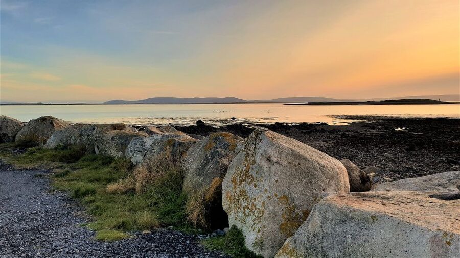Rail Tour: The Cliffs of Moher & Bunratty Castle Tour - What can trip you up: long hours, sound issues, and weather changes