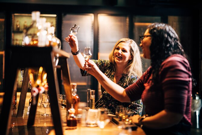 Roe & Co Distillery Experiences - Blending experience: building a Whiskey Old Fashioned the practical way