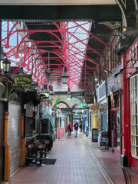 Secret and unusual Dublin: guided walking tour - Dublin Castle as a guided architecture moment (no entrance required)