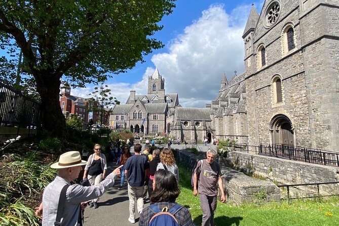 Small Group-Dublin Walking Tours - Trinity College Dublin: Courtyard Views and Famous Alumni Clues