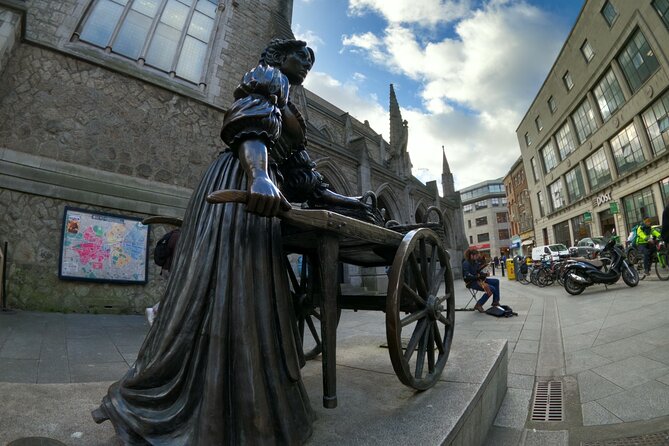 The Dublin Private Walking Tour - Molly Malone, Grafton Street, and St Stephen’s Green: statues you can feel