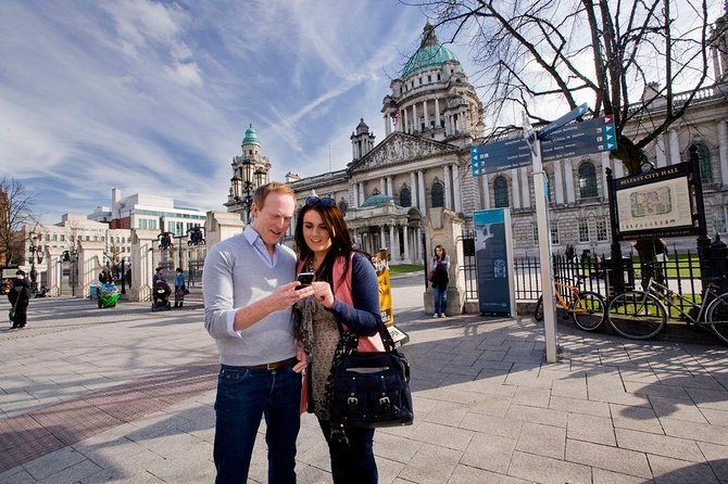 The Giant's Causeway, Dunluce Castel and Belfast - Spanish guide - Key highlights you’ll actually feel