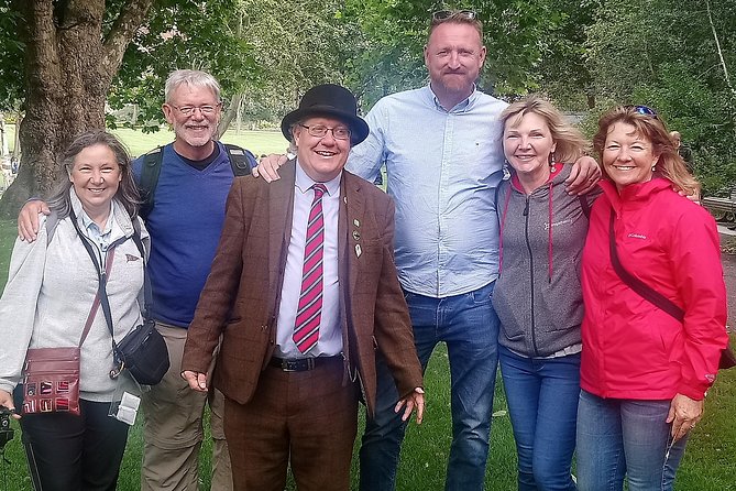 Walking tour in Merrion Square Park - Dublin Rogues Tour - Stop 2: Merrion Square Park Statues and the Writers They Inspired