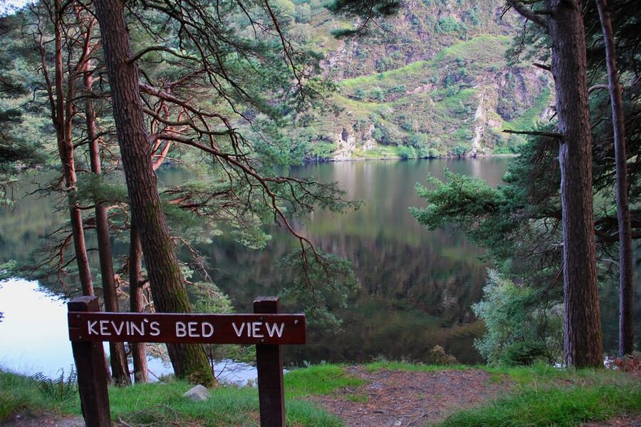 Wicklow Mountains Private Day Tour including Glendalough - Wicklow Mountain Passes and Glacial Lakes, Without the Hassle