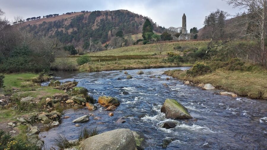 Wicklow Mountains Private Day Tour including Glendalough - Lunch Time in a Traditional Irish Pub, With Real Local Comfort Food